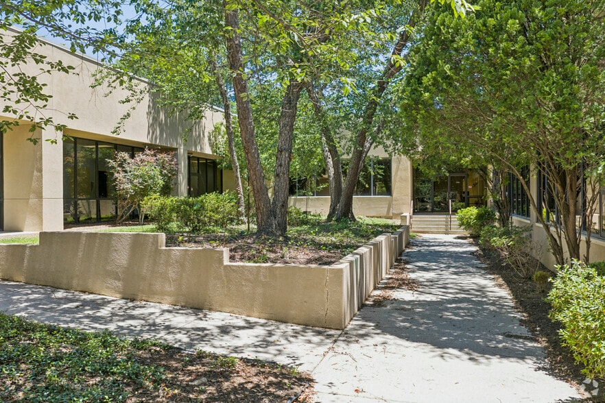 More Photos Of 3806 N Main St, Columbia Schools For Sale