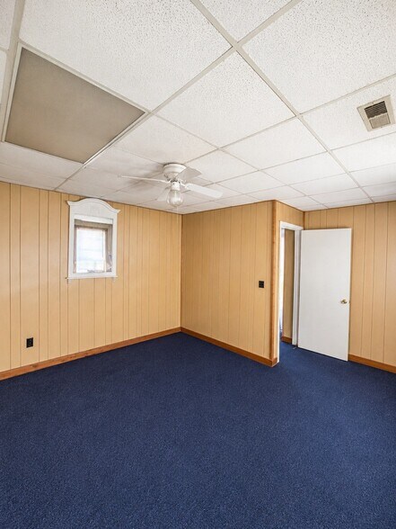 More Photos Of 731 S Market St, Lancaster General Retail For Sale
