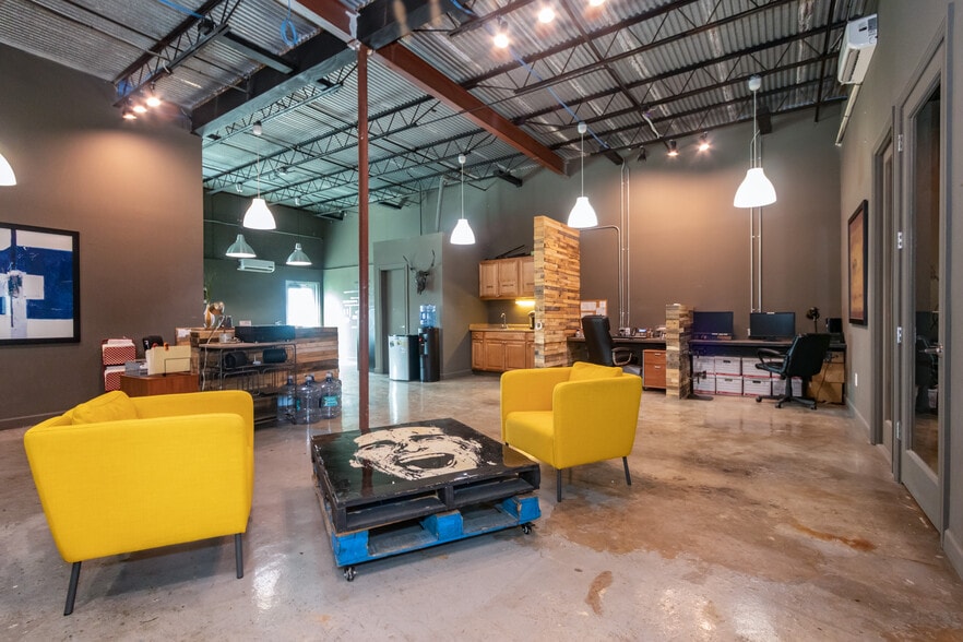 More Photos Of 4160-4260 NW 1st Ave, Boca Raton Showroom For Lease