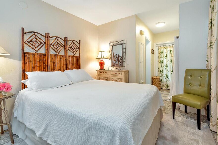 More Photos Of 101 Lucerne Ave, Lake Worth Apartments For Sale