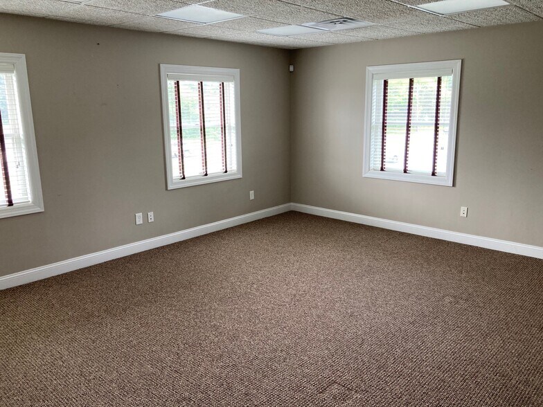 More Photos Of 699 Route 202, Flemington Medical For Sale