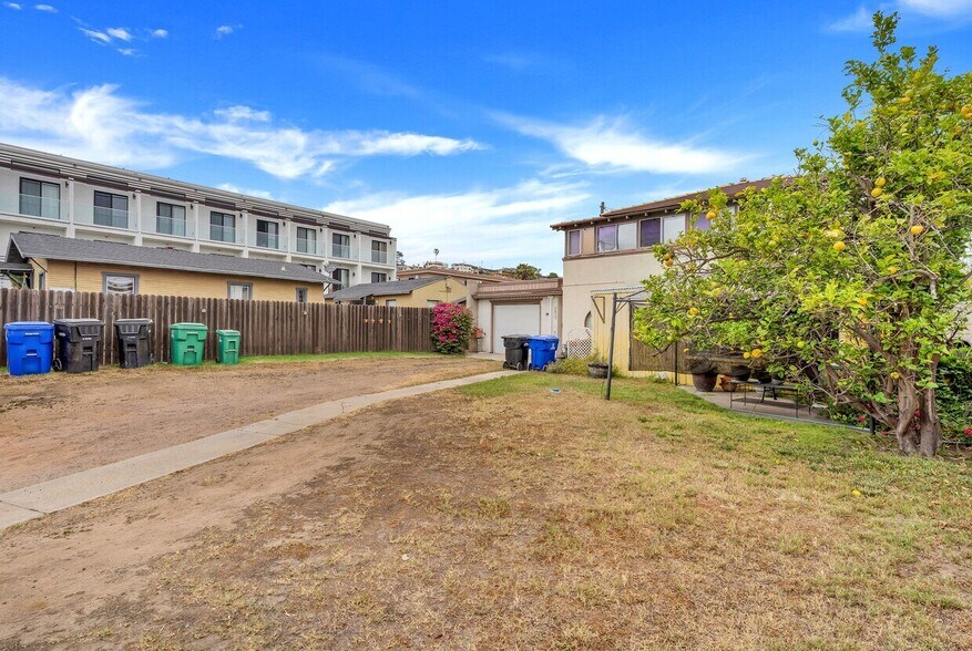 More Photos Of 3018-20 Nimitz Blvd, San Diego Specialty For Sale