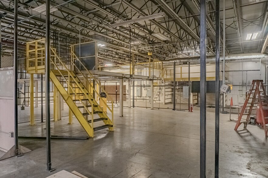 More Photos Of 4611 Wiseman Blvd, San Antonio Manufacturing For Sale