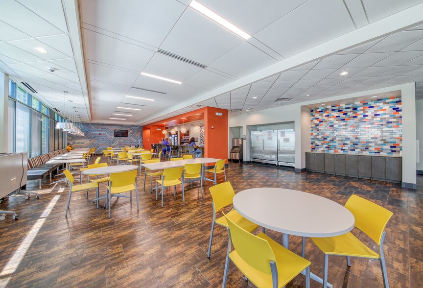 More Photos Of 400 Chastain Center Blvd, Kennesaw Office For Lease
