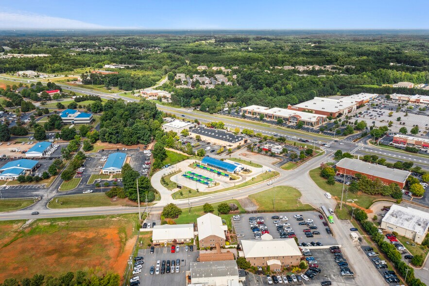 More Photos Of 1002 Industrial Pky, McDonough Carwash For Sale