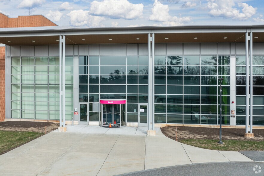 More Photos Of 1 Technology Pl, Rockland Office For Lease