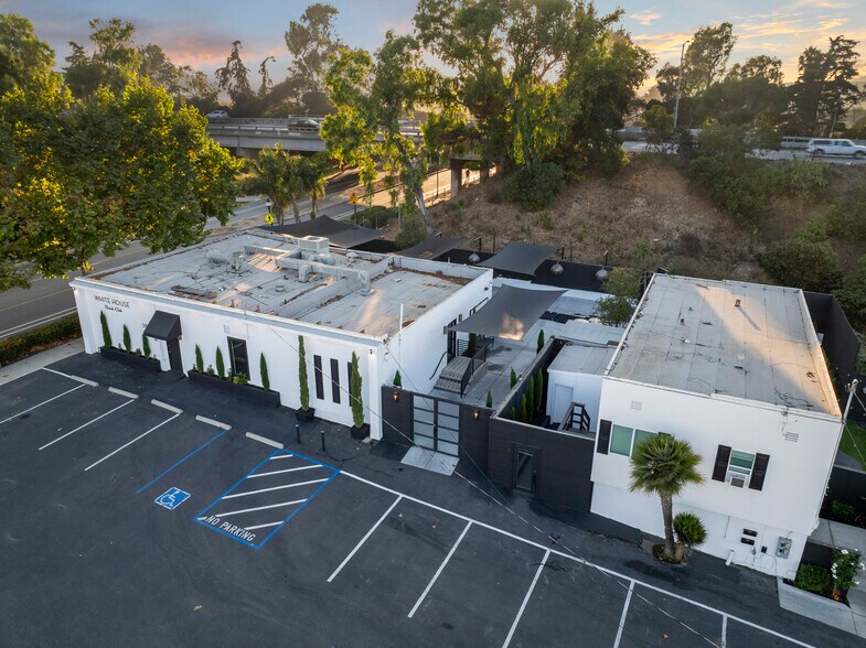 More Photos Of 281 W Main St, Ventura Storefront Retail Residential For Sale