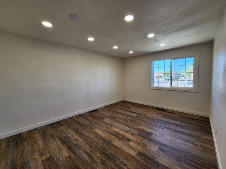 More Photos Of 1445 S Poplar St, Casper Office Residential For Lease