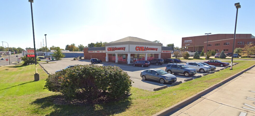 More Photos Of 4521 N Prospect Rd, Peoria Heights Drugstore For Lease