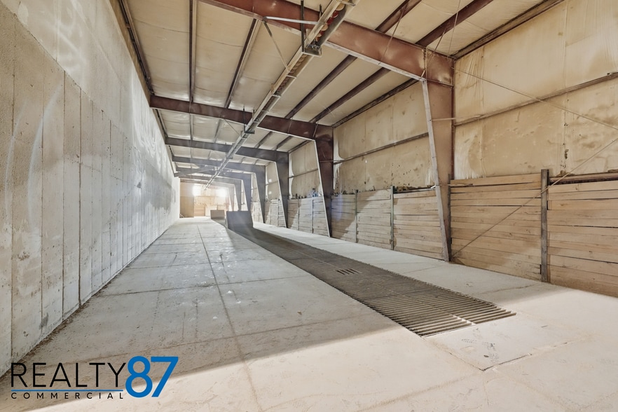 More Photos Of 1004 Grant St, Manchester Warehouse For Sale