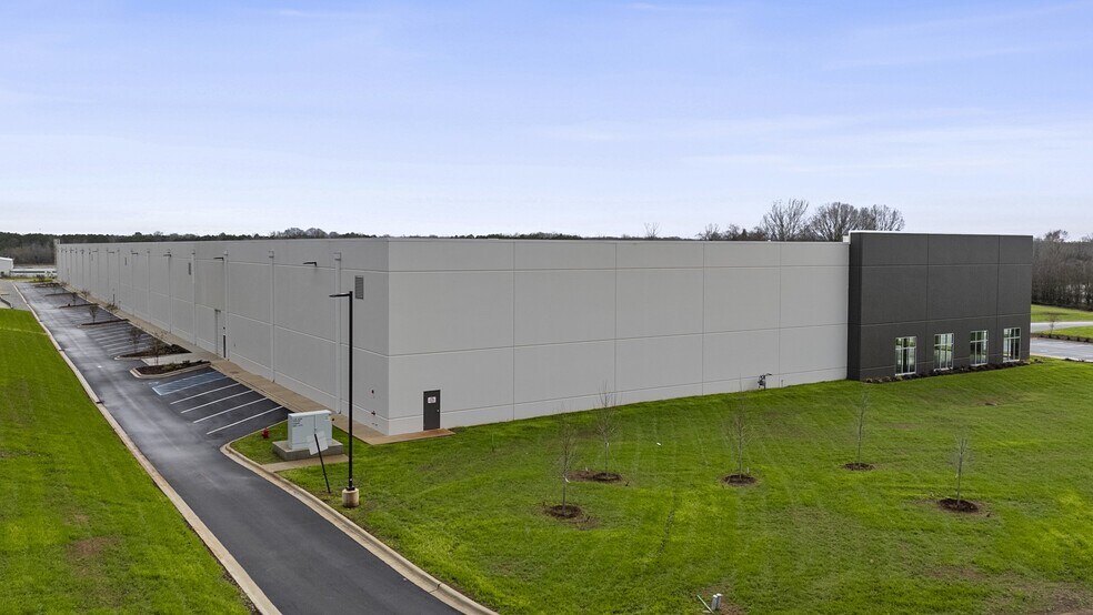 More Photos Of 1895 Remington Trl, Huntsville Manufacturing For Lease