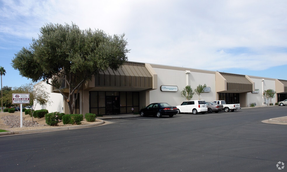 More Photos Of 3801 E Roeser Rd, Phoenix Warehouse For Lease