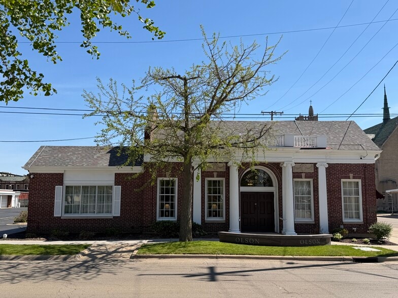 Primary Photo Of 1001 2nd Ave, Rockford Specialty For Sale
