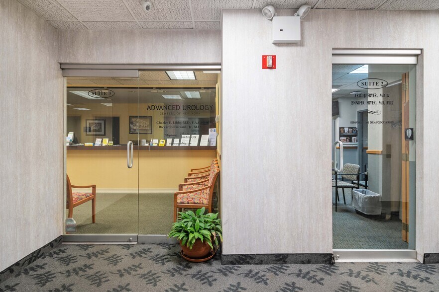 More Photos Of 21008 Northern Blvd, Bayside Medical For Lease