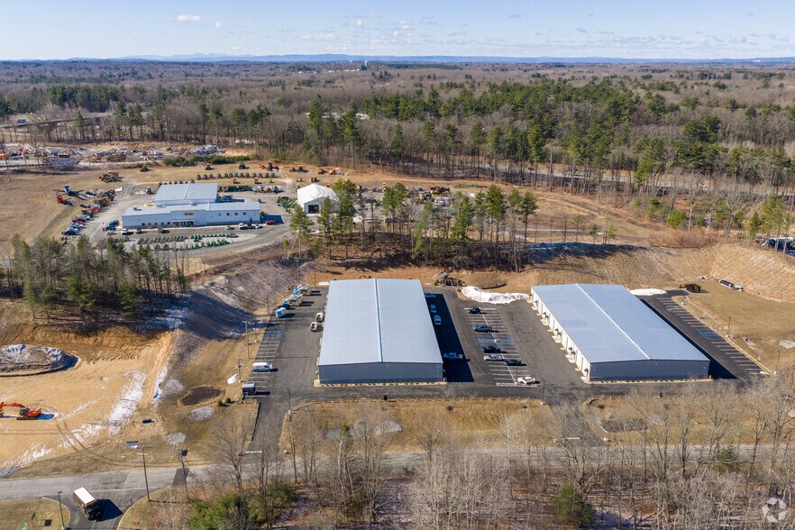 More Photos Of 26 Wood Rd, Round Lake Industrial For Sale