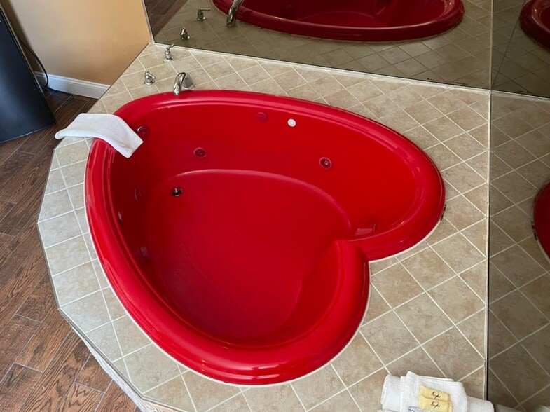 More Photos Of 136 Sumner Ave, Seaside Heights Hotel For Sale