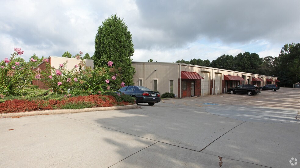 More Photos Of 1025 Nine North Dr, Alpharetta Warehouse For Lease