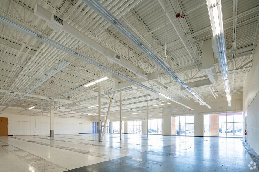 More Photos Of 50355-50551 Vergote Dr, Chesterfield Unknown For Lease