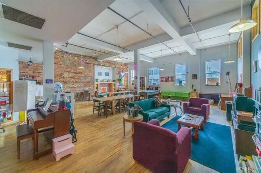 More Photos Of 308 Cleveland Ave, Ishpeming Medical For Sale