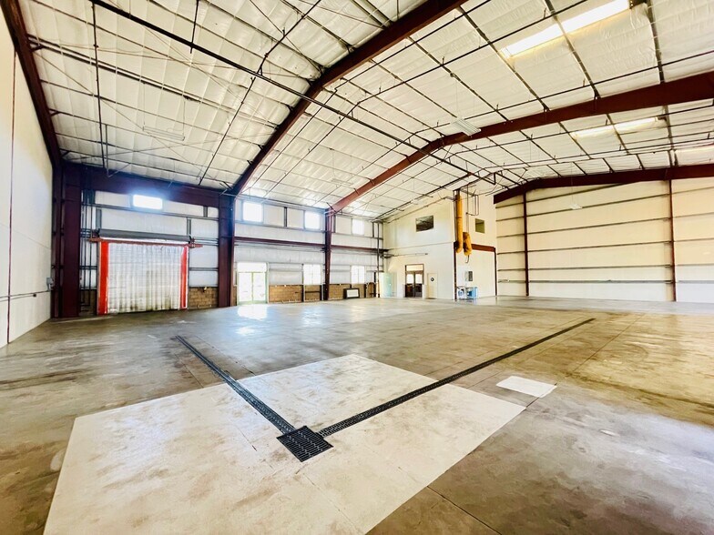 More Photos Of 178 Suburban Rd, San Luis Obispo Warehouse For Lease
