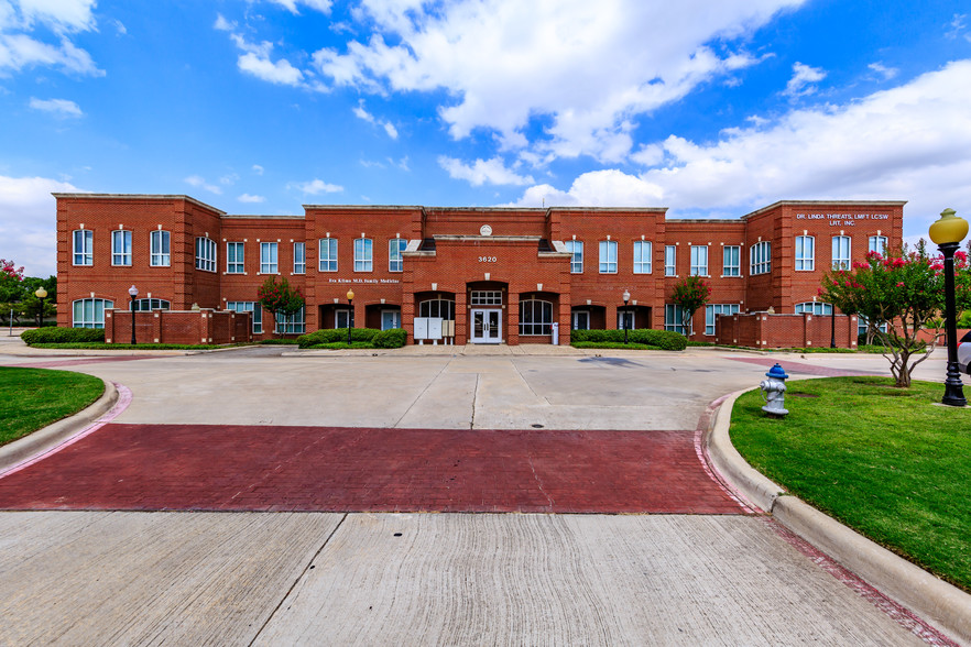 Primary Photo Of 3610-3630 N Josey Ln, Carrollton Office For Lease