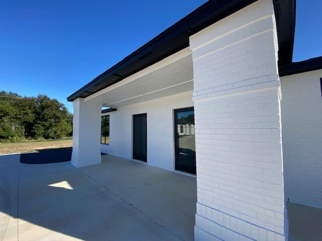 More Photos Of 391 Mill Creek Dr, Salado Office For Lease
