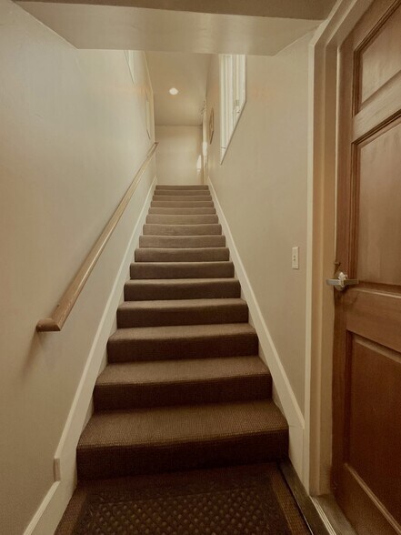 More Photos Of 6738 Greenleaf Ave, Whittier Storefront Retail Office For Sale