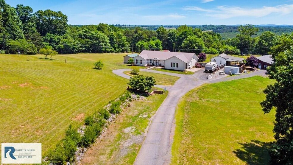 More Photos Of 4220 Mountain Valley Rd, Axton Specialty For Sale