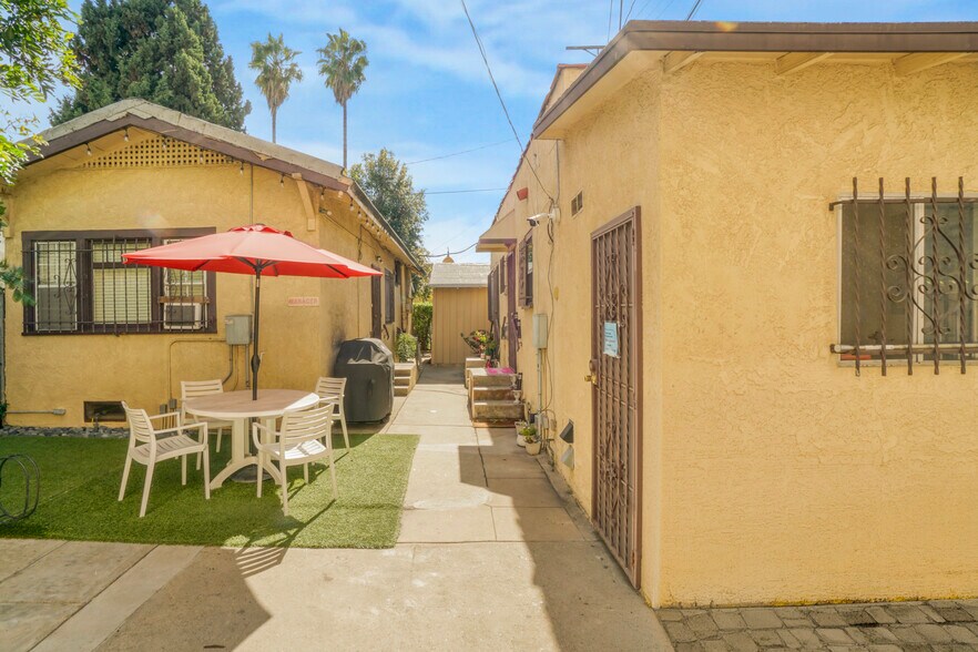 More Photos Of 716 W 30th St, Los Angeles Apartments For Sale