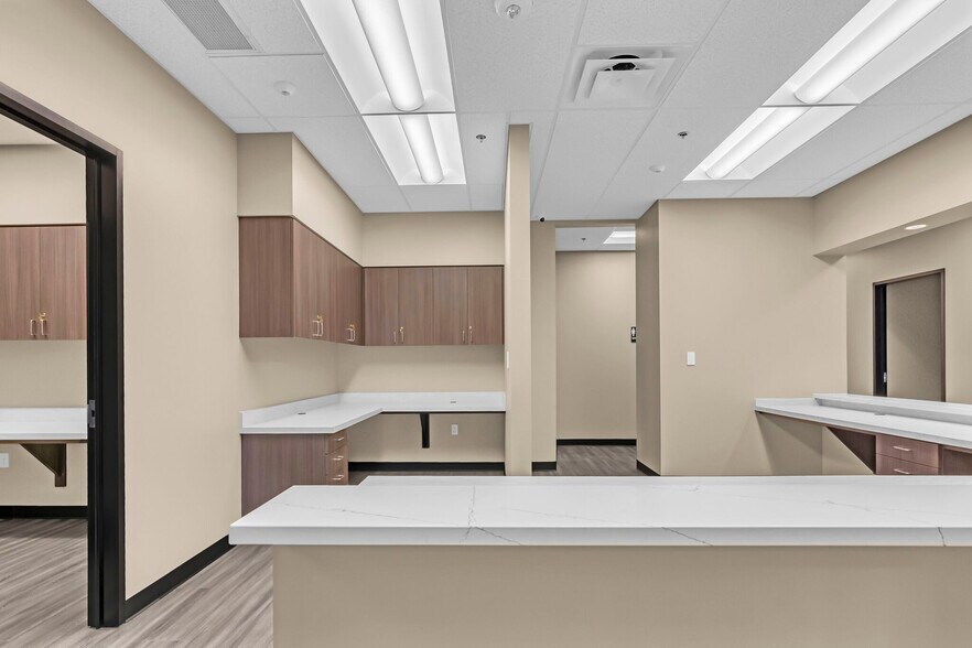 More Photos Of 171 W Southlake Blvd, Southlake Medical For Sale