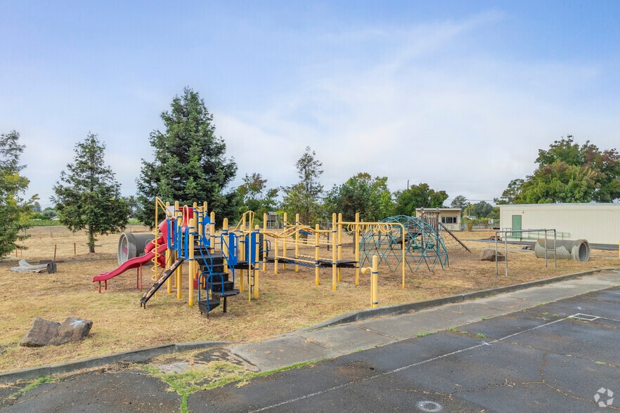 More Photos Of 1680 Los Carneros Ave, Napa Schools For Sale
