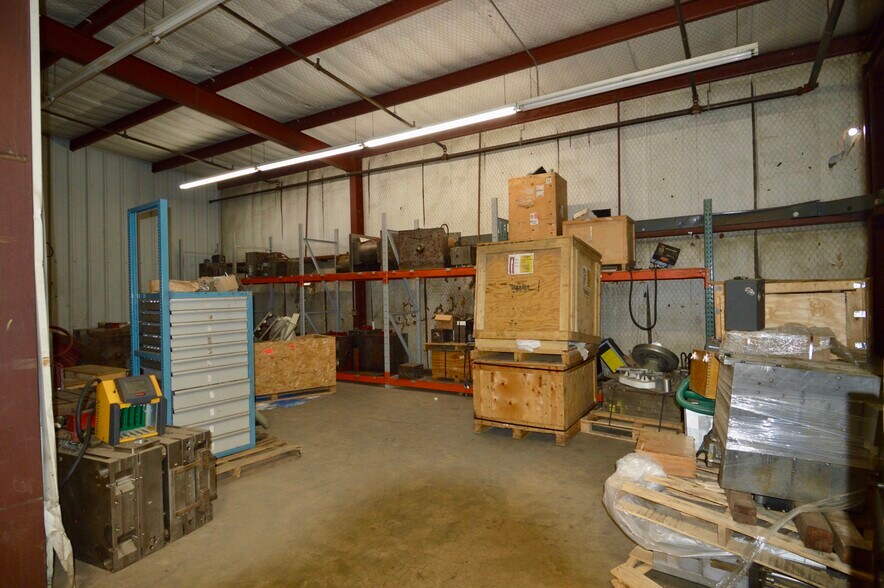 More Photos Of 1300 S Bolton St, Jacksonville Warehouse For Sale
