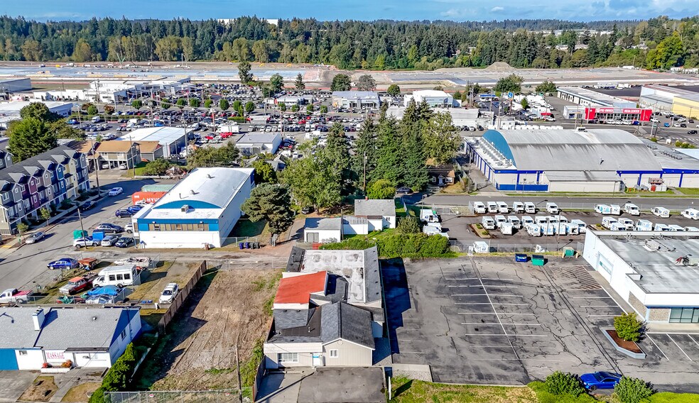 More Photos Of 3838 S Warner St, Tacoma Flex For Lease
