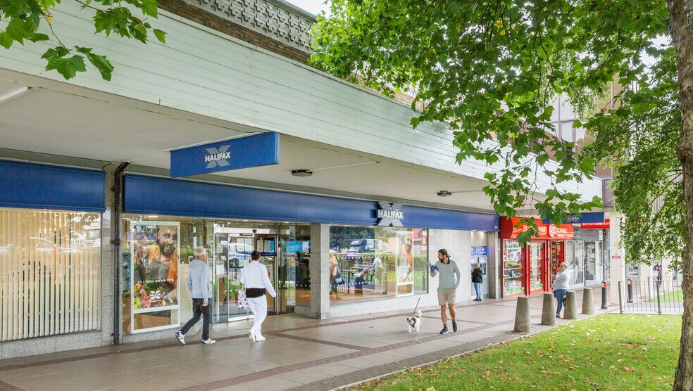 Crossgates, Leeds, WYK LS15 8EU Retail