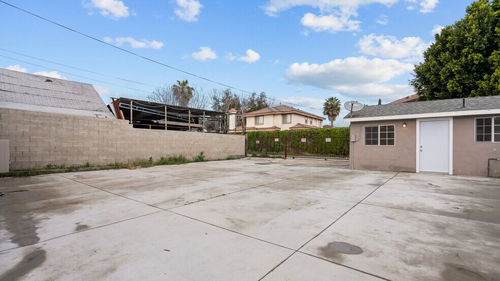 More Photos Of 9443-9445 Valley Blvd, Rosemead Storefront Retail Residential For Sale