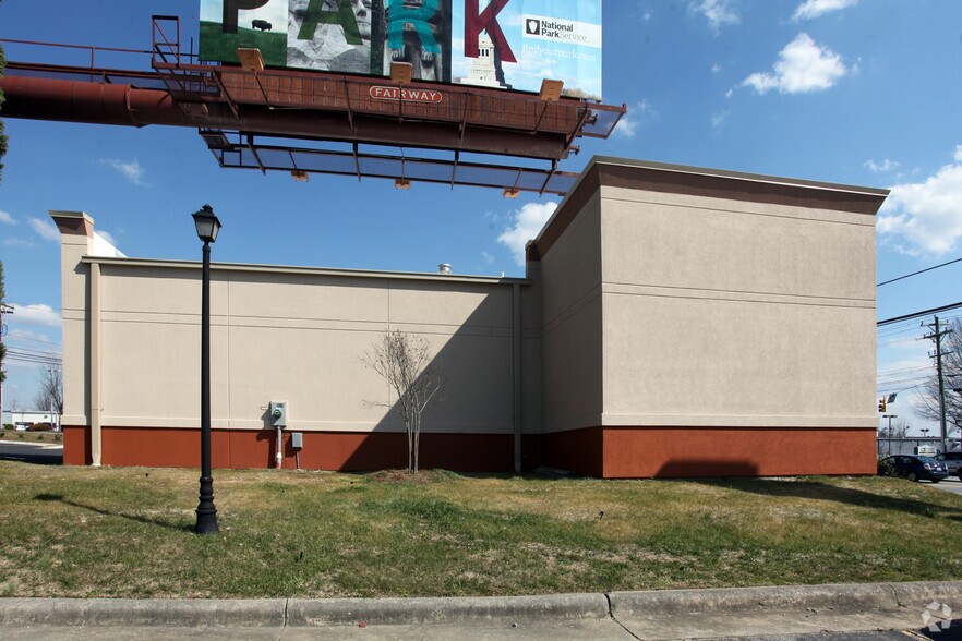 More Photos Of 4000 W Wendover Ave, Greensboro Freestanding For Lease