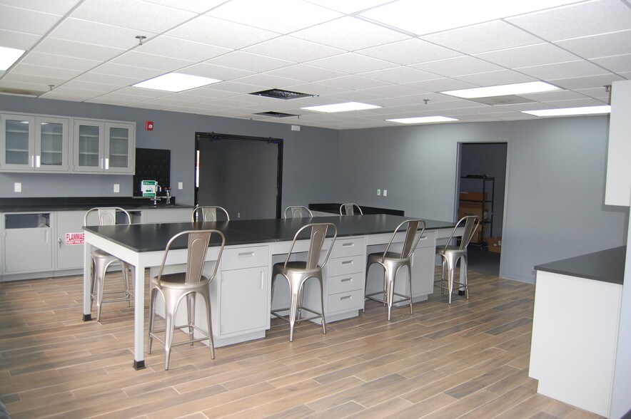 More Photos Of 200 Sheffield St, Mountainside Office For Lease