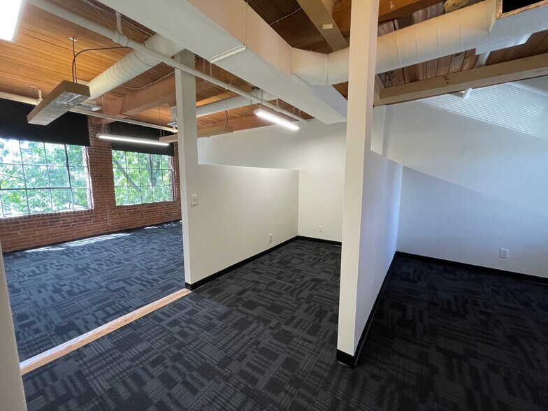 More Photos Of 48 Grove St, Somerville Office For Lease