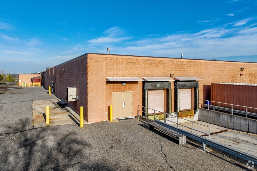 More Photos Of 13541-13777 Grove Dr, Maple Grove Freestanding For Lease