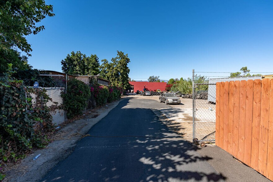 More Photos Of 326 E Caroline St, San Bernardino Land For Sale
