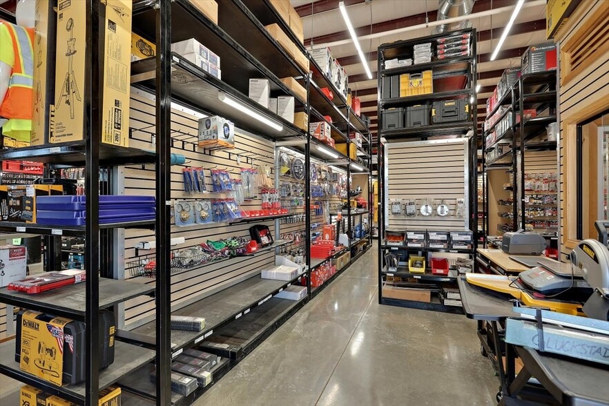 More Photos Of 104 Hazelton Cv, Gluckstadt Light Distribution For Lease