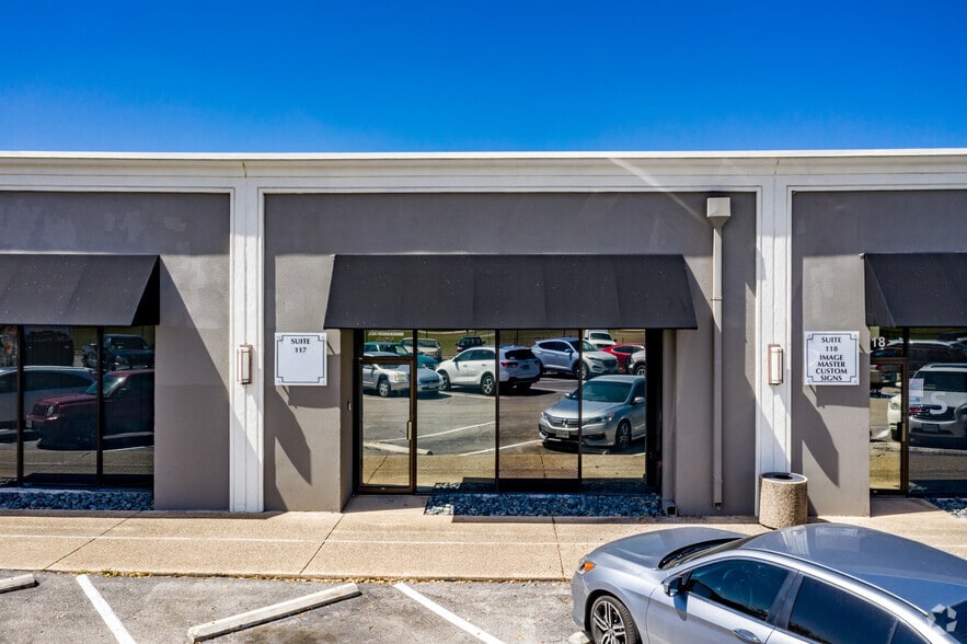 More Photos Of 3700 Fredericksburg Rd, San Antonio General Retail For Lease