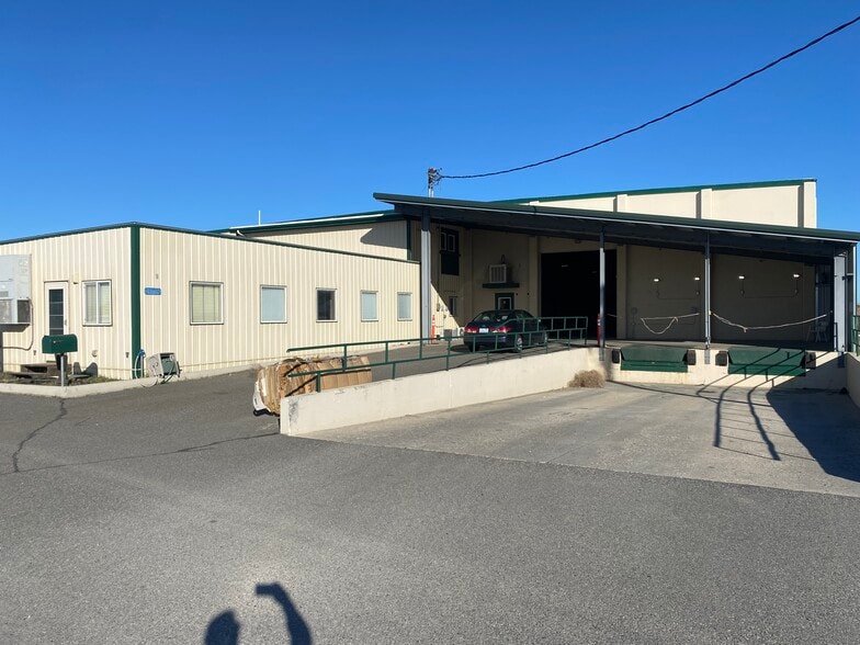 More Photos Of 4502 N Stearman Ave, Pasco Warehouse For Lease