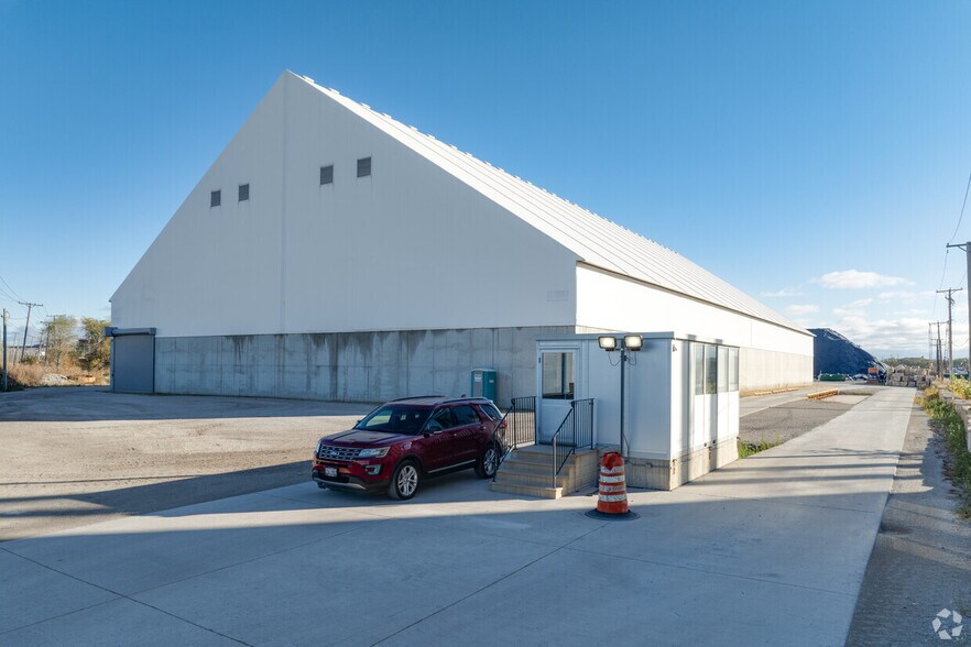 More Photos Of 3020 E 104th St, Chicago Land For Lease