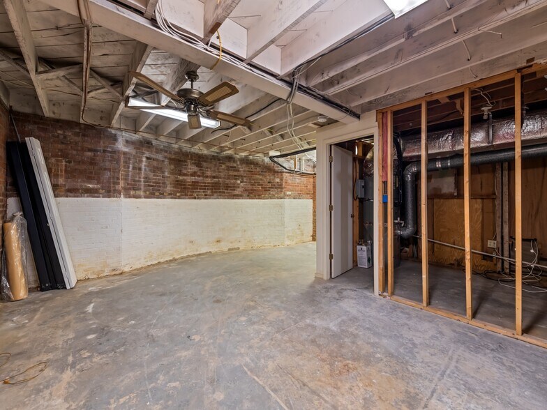 More Photos Of 142 Country Club Dr, Waynesville Hospitality For Sale