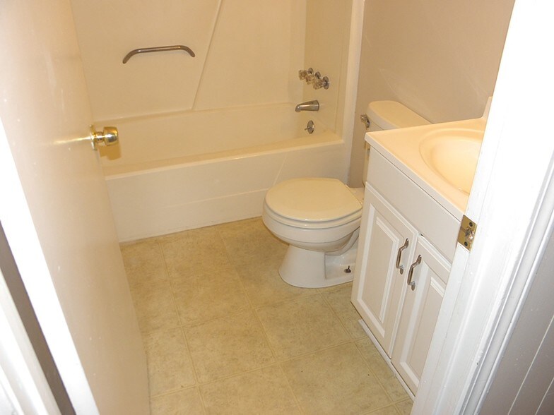 More Photos Of 3139 Longbow Dr, Spartanburg Apartments For Sale