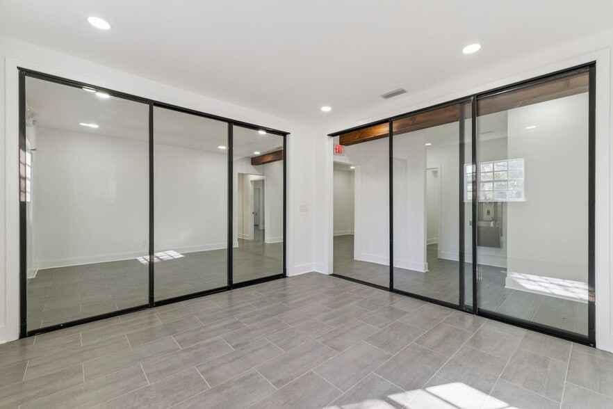 More Photos Of 557 W Plant St, Winter Garden Office For Sale