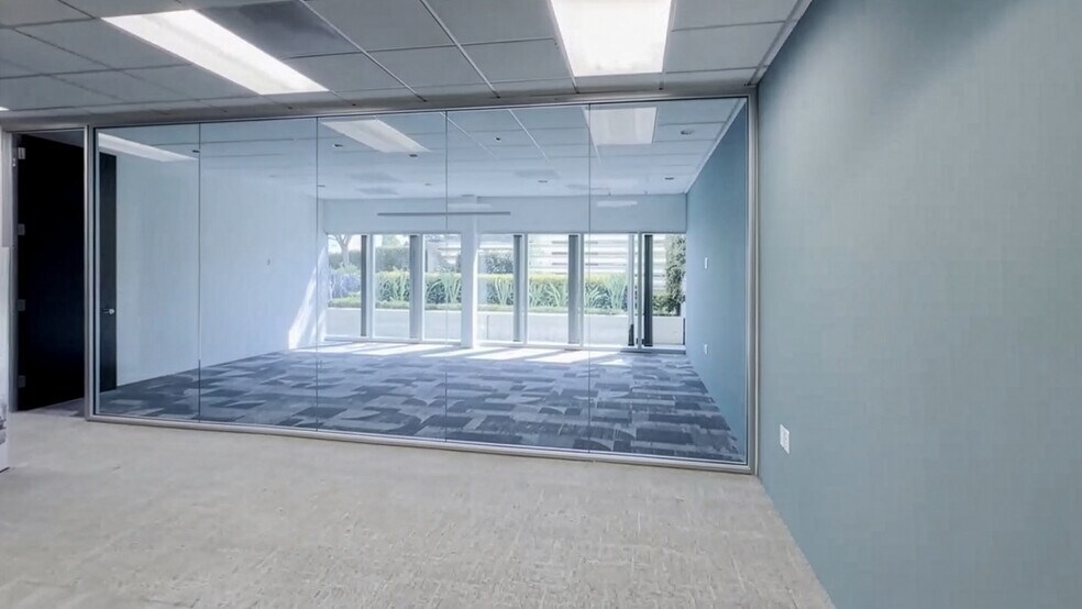 More Photos Of 4 Executive Cir, Irvine Office For Lease