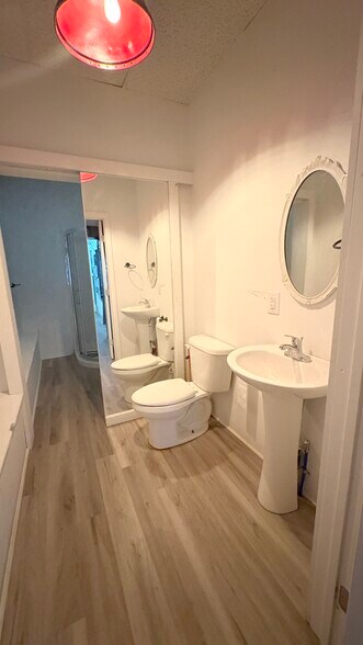 More Photos Of 612 Warren St, Hudson Storefront Retail Residential For Lease