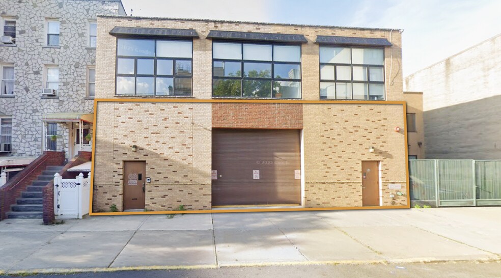 Primary Photo Of 66 Huron St, Brooklyn Warehouse For Lease